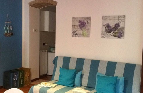 Manarola House | Oceanfront Apartment "CASA LA MARINA" in Manarola