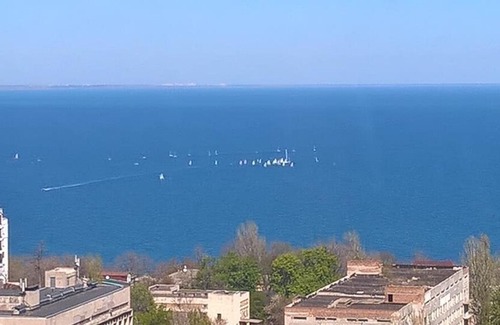 Prymors'kyi district Apartment | Apartment by the sea