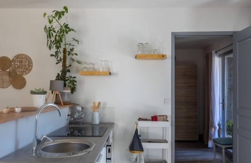 Oloron-Sainte-Marie Apartment | Apartment Chez Marie Pierre in Oloron-Sainte-Marie - 2 persons, 1 bedrooms