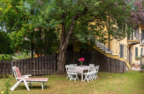 Castello Apartment | Pet-Friendly Apartment Ca del Bernardi: Guest Rated 8.3/10