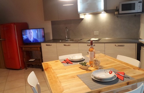 Est Apartment | Top-Rated Apartment Ca 'Drega with Infrared Sauna & Spa