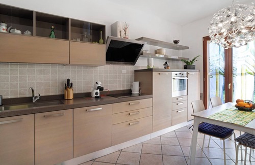 Taggia Apartment | Relaxing Apartment 'Ca' Du Barba' with Garden & Wi-Fi