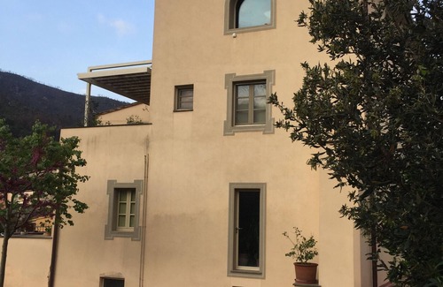 Calci Apartment | Relaxing Apartment 'Calci - Dal Monte Al Mare' with Garden