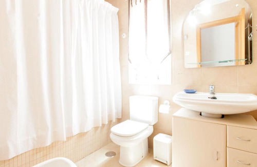 Torre de Benagalbon Apartment | Family-Friendly Apartment Calle Sotavento with Pool Access