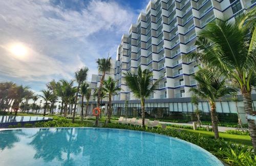 Cam Ranh Apartment | Oceanfront Apartment Cam Ranh with Pool & Private Beach