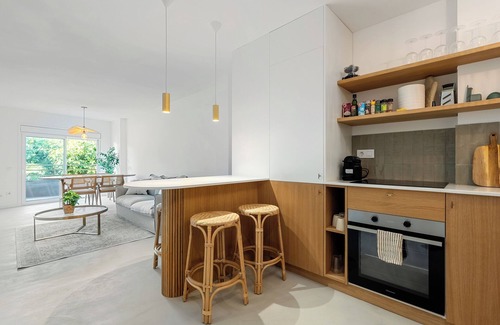 Vilafortuny Apartment | Apartment 'Cambrils Front De Mer' with Shared Pool, Terrace and Air Conditioning