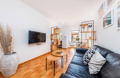 Arta Apartment | Discover Apartment 'Can Jaume B' with Private Terrace & Wi-Fi