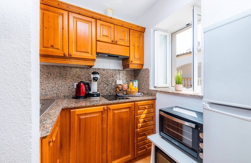 Arta Apartment | Discover Apartment 'Can Jaume B' with Private Terrace & Wi-Fi