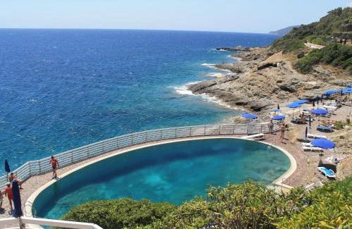 Capo D'arco Apartment | Cozy Apartment Capo d'Arco-9 with Pool and Breakfast