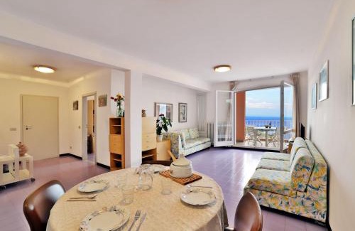 Capo D'arco Apartment | Cozy Apartment Capo d'Arco-9 with Pool and Breakfast