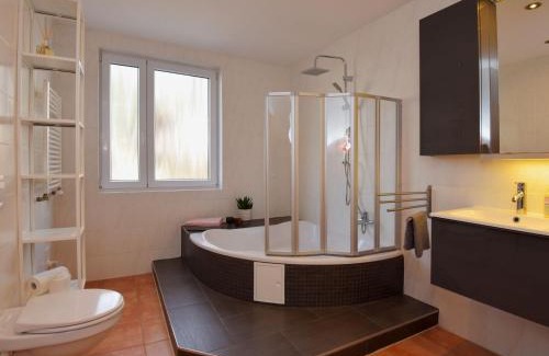 Zella-Mehlis Apartment | Family-Friendly Apartment Carola with Pet Amenities