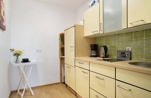 Waggershausen Apartment | Explore Apartment 'Carpe Diem': Oceanfront with Balcony
