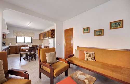 Funchal Apartment | Cozy Casa Atlântico nº3: Poolside Retreat by the Sea