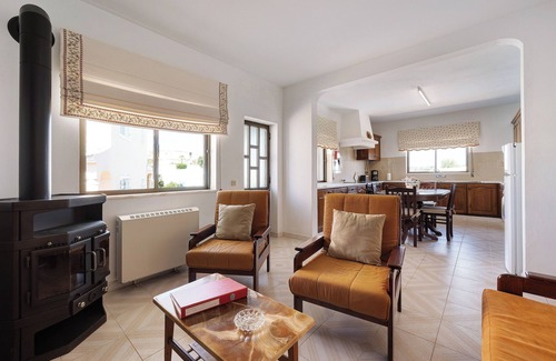 Funchal Apartment | Cozy Casa Atlântico nº3: Poolside Retreat by the Sea