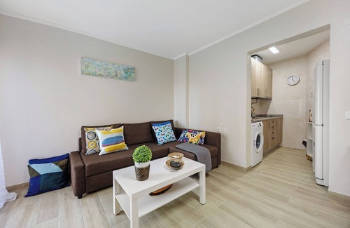 Praia da Rocha Apartment | Beachfront Apartment "Casa Azul" with Balcony & Wi-Fi