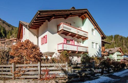 Campestrin Apartment | Family-Friendly Apartment Casa Bucci with Hot Tub Amenities