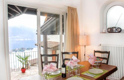Ronco sopra Ascona Apartment | Family-Friendly Retreat at Apartment Casa Schalom-2