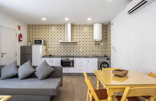 San Ambrosio Apartment | Mountain View Apartment 'Casa de 10 - 4I' with Pool & Wi-Fi