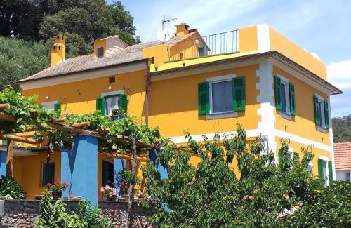 Sanda Apartment | Family-Friendly Apartment Casa del Poggio - 10/10 Rated Stay