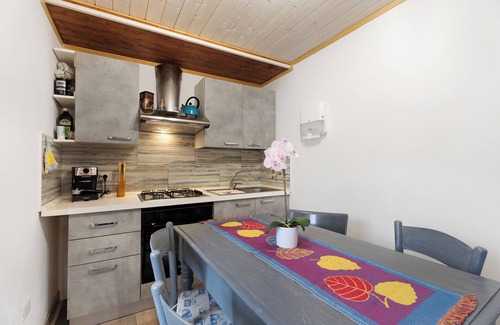 Toceno Apartment | Scenic "Casa del Sole" Apartment with Mountain View & Wi-Fi