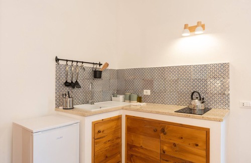 Camporeale Apartment | Mountain View Apartment 'Casa Delle Pigne' with Terrace