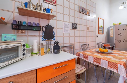 Ortigia Apartment | Stunning "Casa di Alice": Sea View, Balconies & Wi-Fi