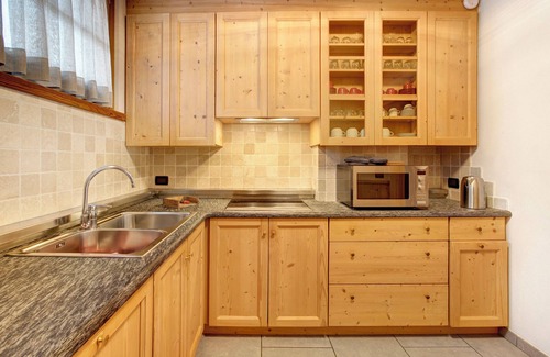Bormio Apartment | Beautiful Casa Francesca Maurizio: Mountain Views & Garden