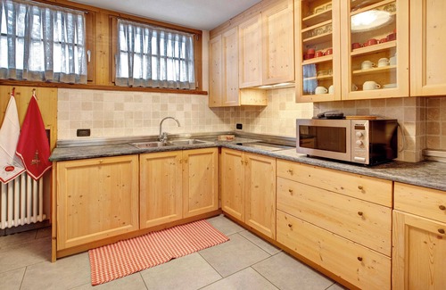 Bormio Apartment | Beautiful Casa Francesca Maurizio: Mountain Views & Garden