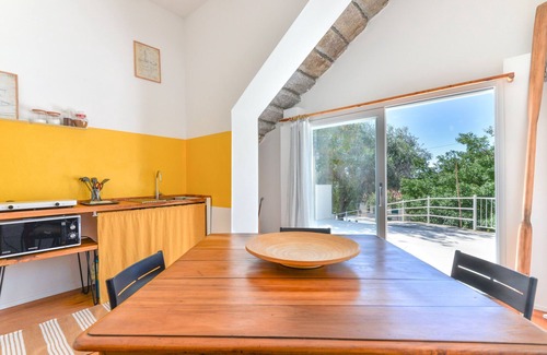 Seccheto Apartment | Relax at Casa Magnolia with Ocean View & Garden Oasis