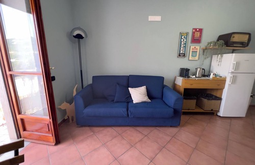 Marini Apartment | Apartment 'Casa Rosa' with Sea View, Wi-Fi and Air Conditioning