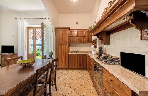 Torri del Benaco Apartment | Garden Oasis 'Casa Gemma' with Ocean Views & Spa Access