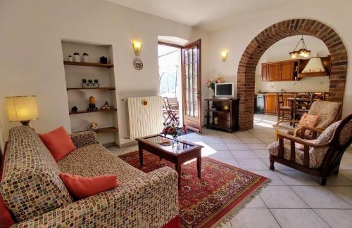 Luino Apartment | Stylish Apartment Casa Riboni: Pet & Child Friendly Stay
