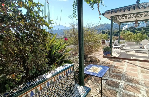 Coin Apartment | Cozy Apartment 'Casa Romana' with Mountain View & Pool