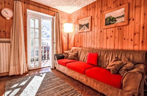 Madesimo Apartment | Apartment Casa Rossa by Interhome