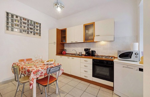 Alassio Apartment | Coastal Getaway: Casa Rosso Melograno with Balconies & Wi-Fi