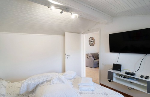 Strada Nazionale Sud Apartment | Tranquil Apartment 'Casa Tra Gli Ulivi' with Mountain Views