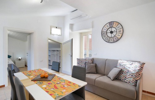 Strada Nazionale Sud Apartment | Tranquil Apartment 'Casa Tra Gli Ulivi' with Mountain Views