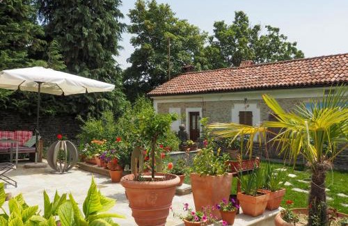 Bonvicino Apartment | Family-Friendly Apartment Cavallo with Pool Access