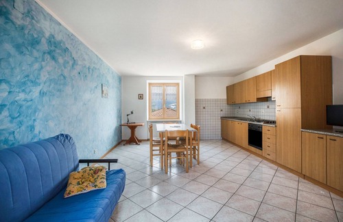 Brez Apartment | Apartment 'Casa vacanze Rosa 6' with Mountain View, Balcony and Wi-Fi