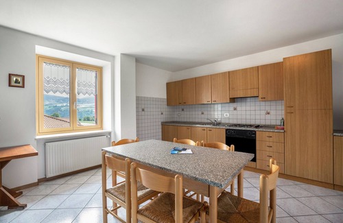 Brez Apartment | Apartment 'Casa vacanze Rosa 6' with Mountain View, Balcony and Wi-Fi