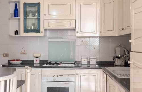 Trappeto Apartment | Discover 'Casa Viola': Oceanfront Apartment with Wi-Fi