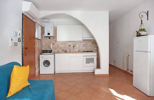 Levanto Apartment | Cozy Casa Zagare Sul Mare with Ocean View and Terrace
