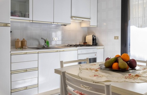 Lido Apartment | Inviting Apartment "Casetta della Marina" with Ocean View