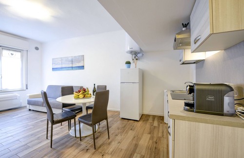 Sirmione Apartment | Central Sirmione Apartment Cesare Near Thermal Baths
