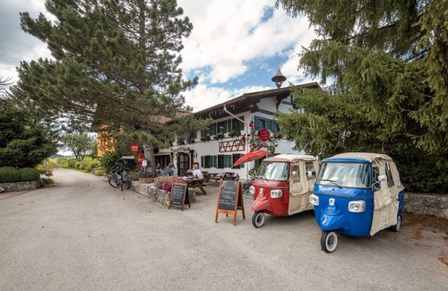 Eisenberg Apartment | Experience Nature at Apartment Chalet am Teich Today!