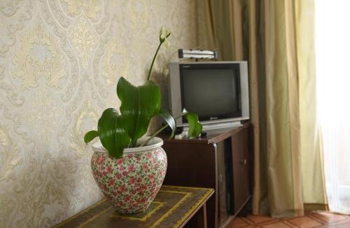 Shostka Apartment | Pet-Friendly Stay at Apartment Chernovola 7A - Rated 8.1