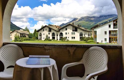 Sils-Maria Apartment | Pet and Child-Friendly Apartment Chesa Polaschin B - Sils