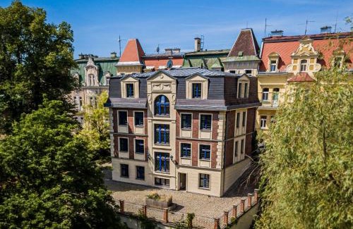 Marianske Lazne Apartment | Pet-Friendly Apartment Chopin with Exceptional 9.6/10 Rating