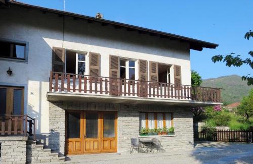 Bracchio Apartment | Cozy Apartment Ciliegio: Family and Pet-Friendly Stay