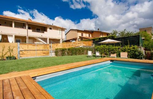 Santa Maria a Monte Apartment | Pet Friendly Apartment Cinzia with Pool & 9.7/10 Rating